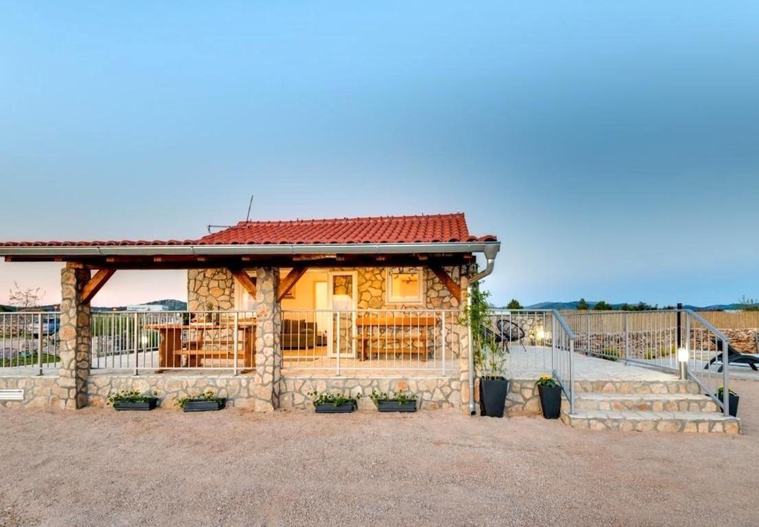 Holiday Home Juli With Jacuzzi Šibenik Dış mekan fotoğraf