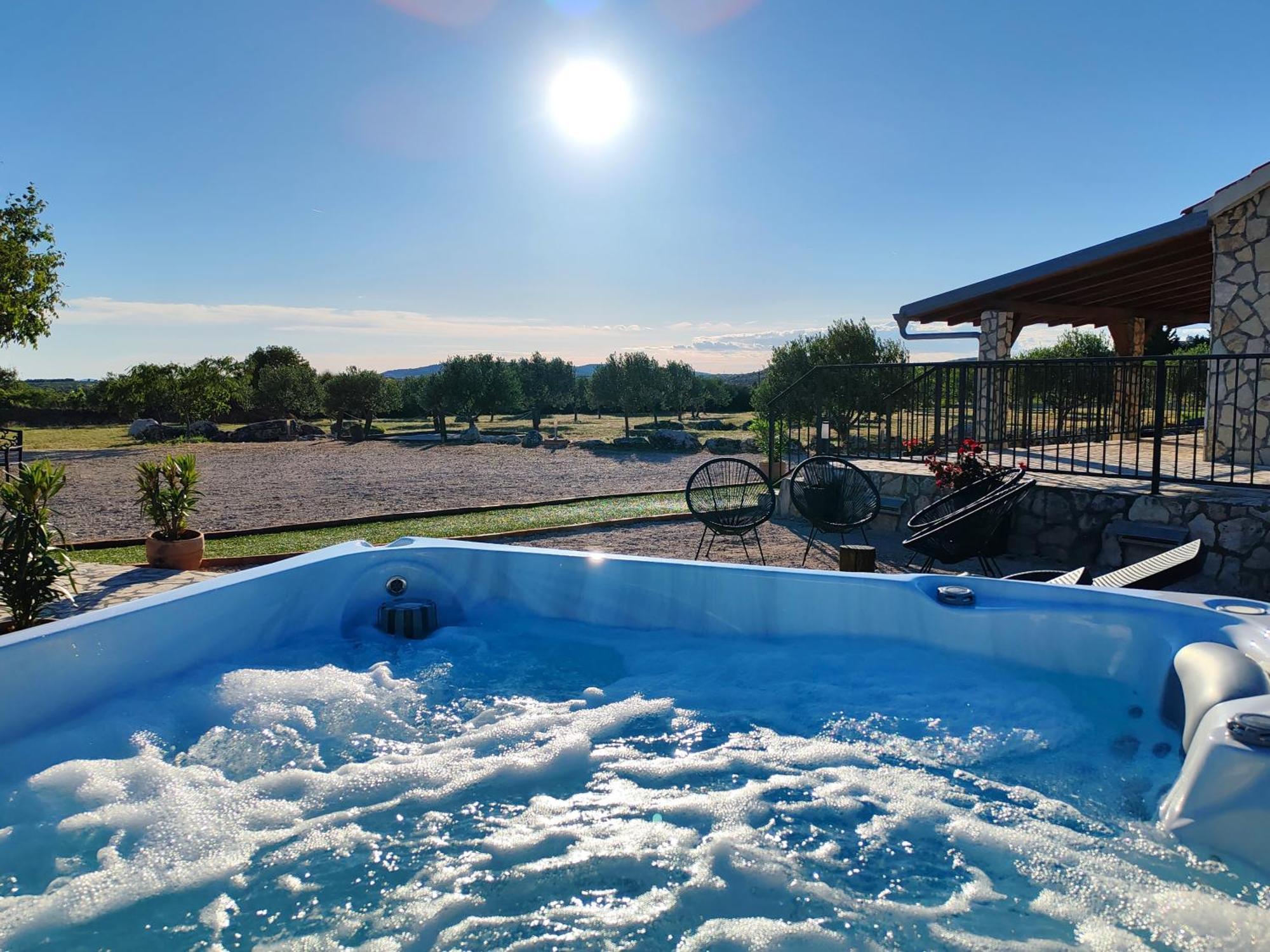 Holiday Home Juli With Jacuzzi Šibenik Dış mekan fotoğraf
