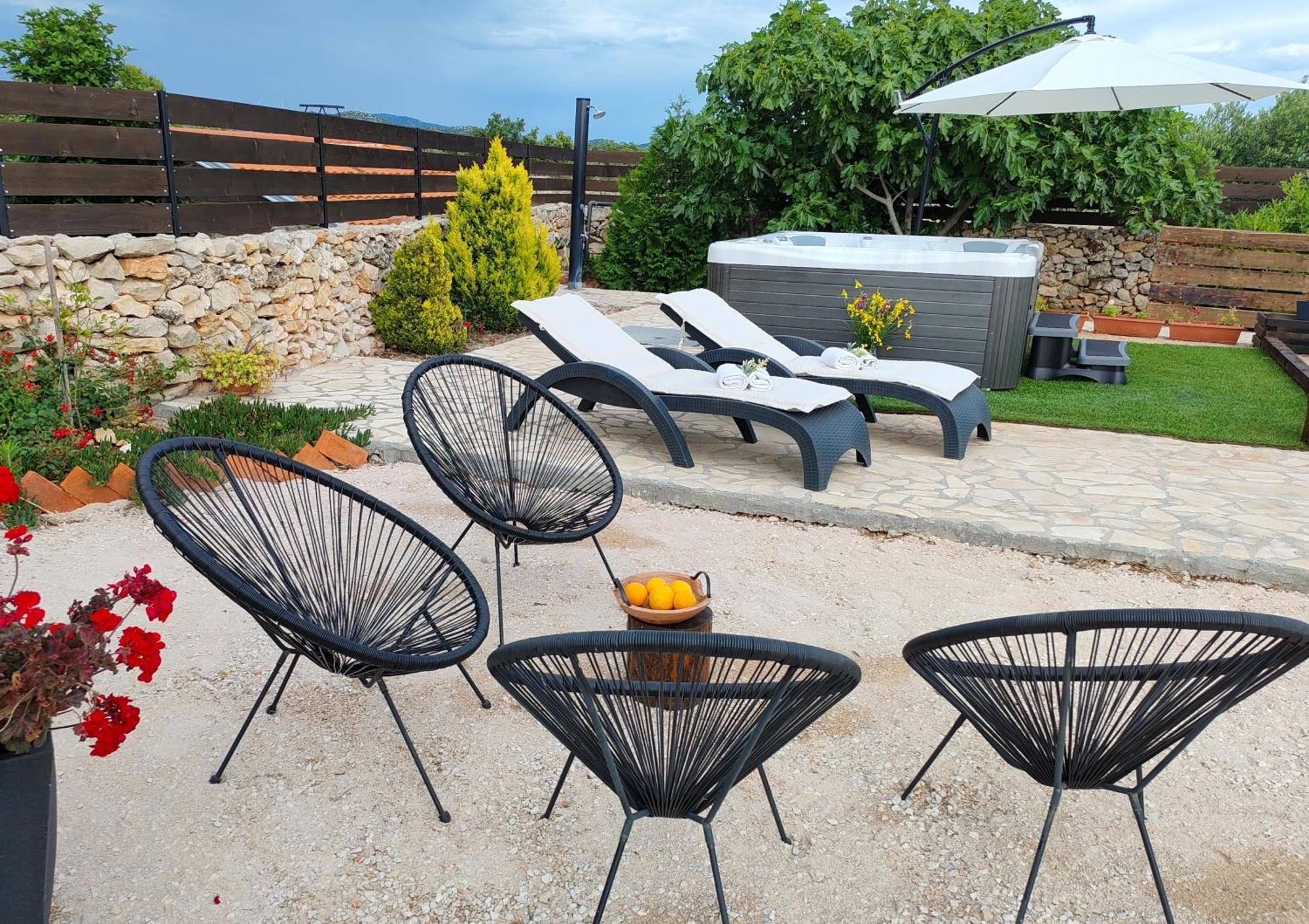Holiday Home Juli With Jacuzzi Šibenik Dış mekan fotoğraf