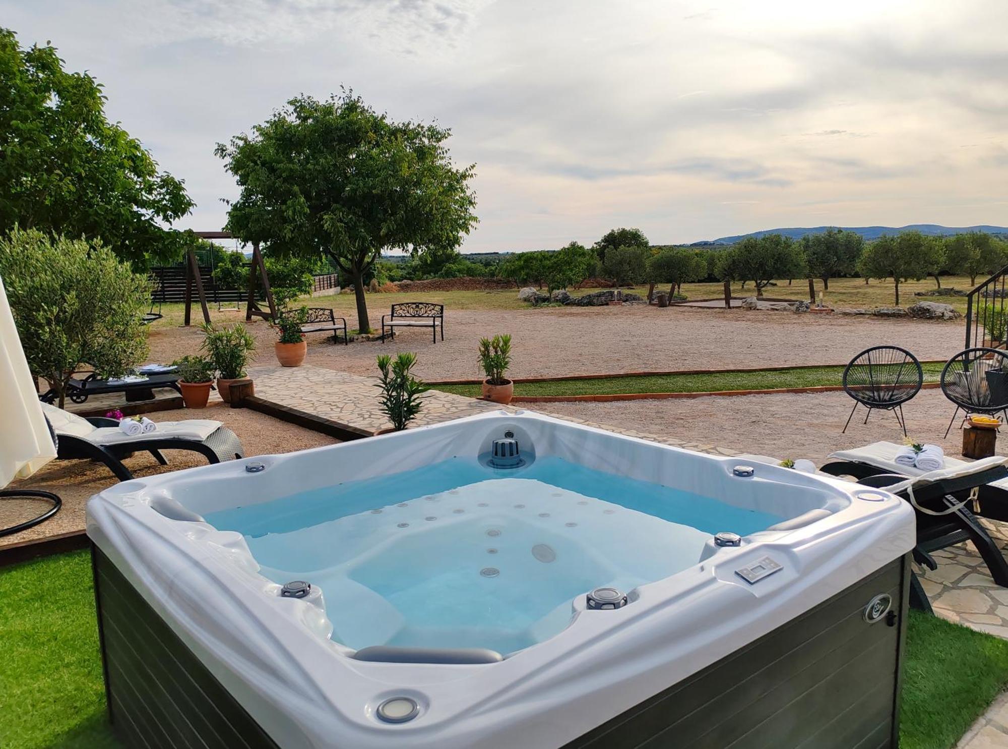 Holiday Home Juli With Jacuzzi Šibenik Dış mekan fotoğraf