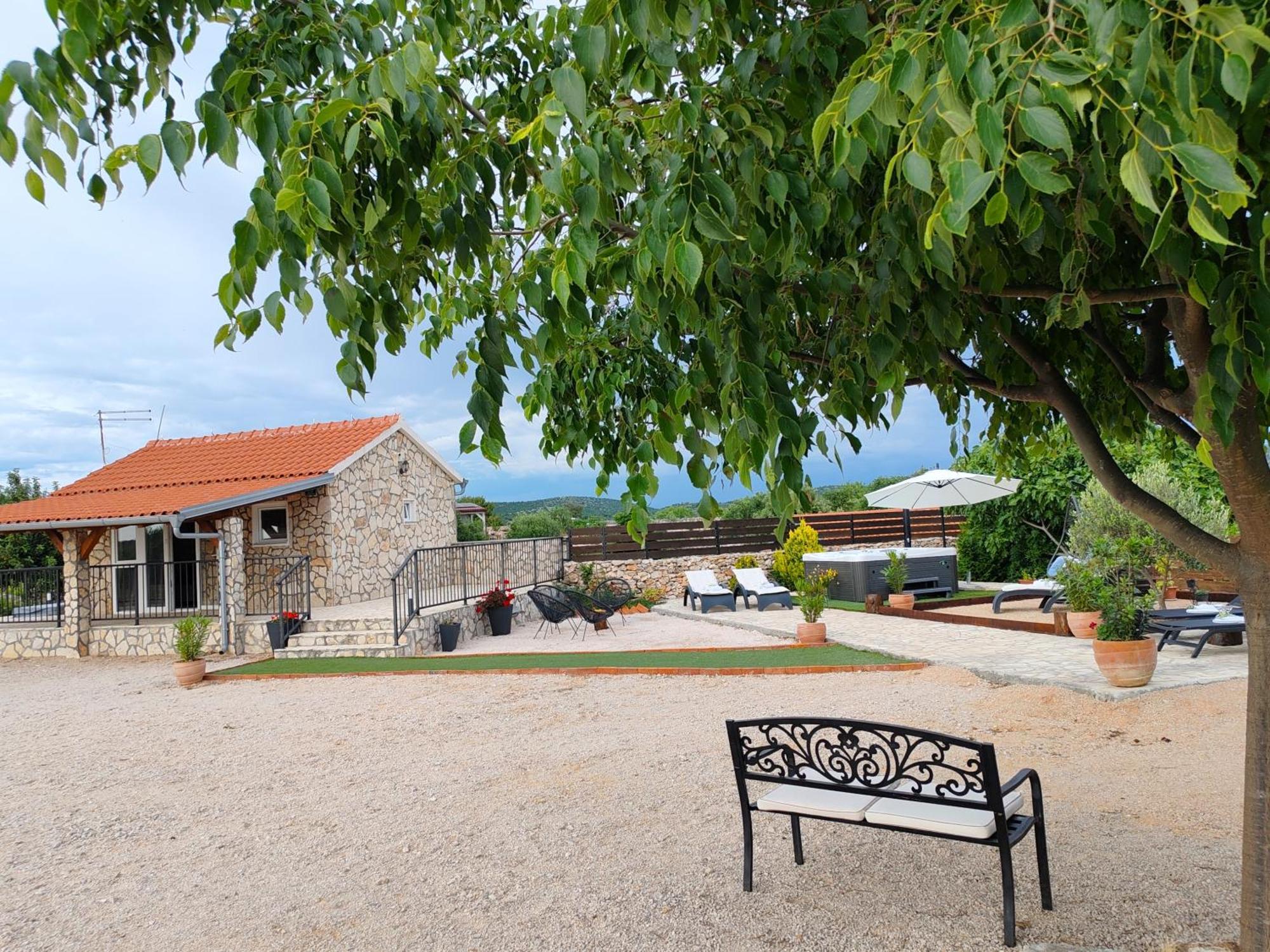 Holiday Home Juli With Jacuzzi Šibenik Dış mekan fotoğraf