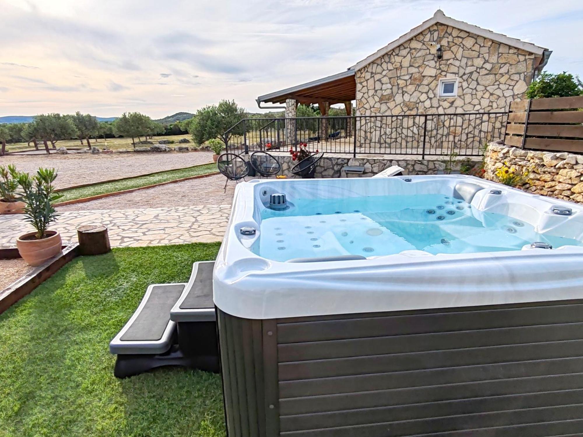Holiday Home Juli With Jacuzzi Šibenik Dış mekan fotoğraf