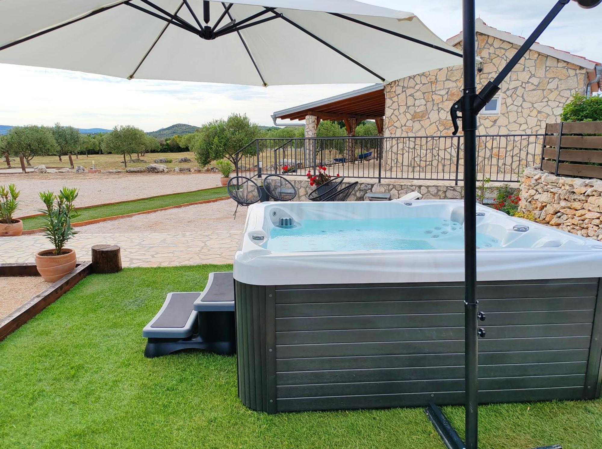Holiday Home Juli With Jacuzzi Šibenik Dış mekan fotoğraf